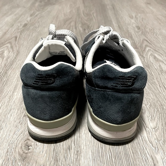 New Balance Women’s 996 Sneaker in Navy Blue - Picture 3 of 9